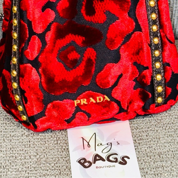 Prada: Studded Rose Velvet Leather Drawstring Clutch Wristlet Bag (Red/ Black) - Picture 5 of 16